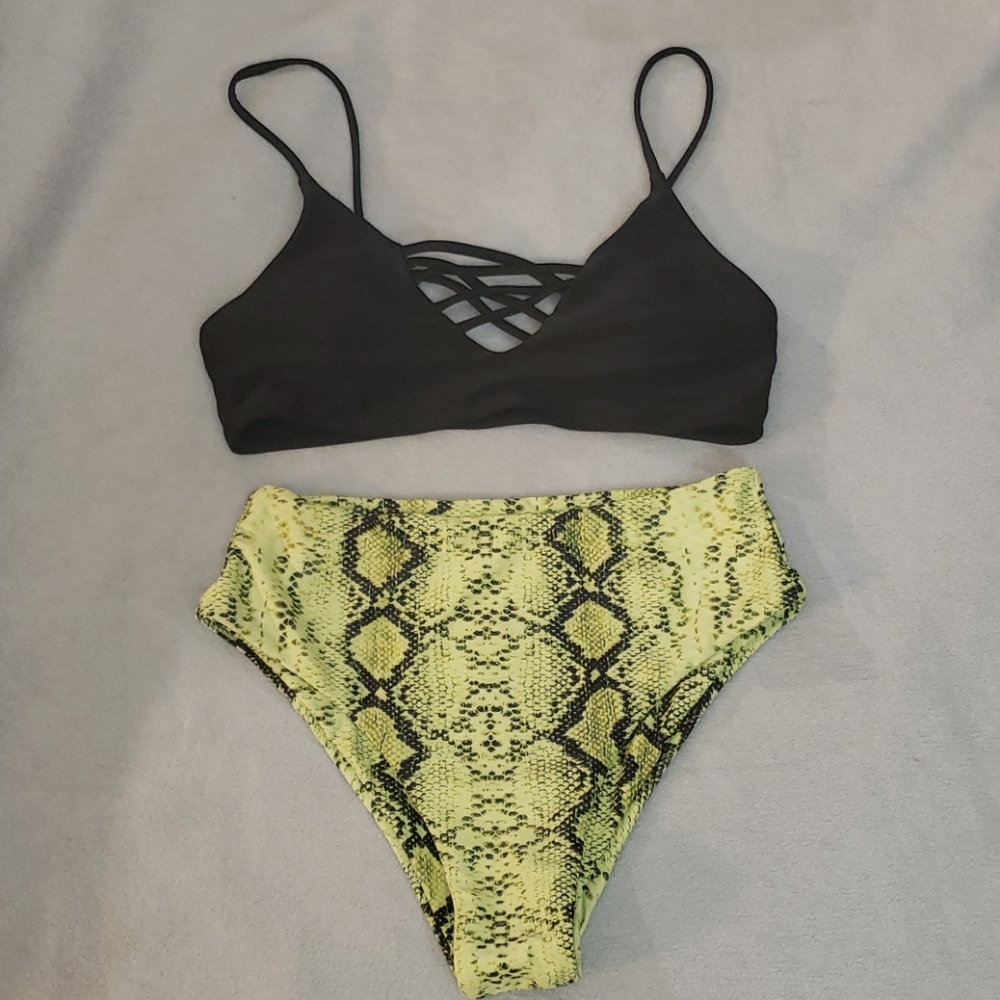 👌Never been worn Two-piece swimsuit